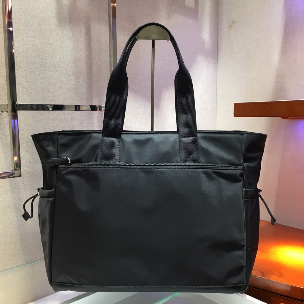 Prada Shopping Bag 40 in Black Nylon Fabric