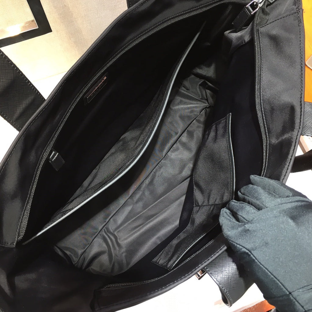 Prada Shopping Bag 40 in Black Nylon Fabric