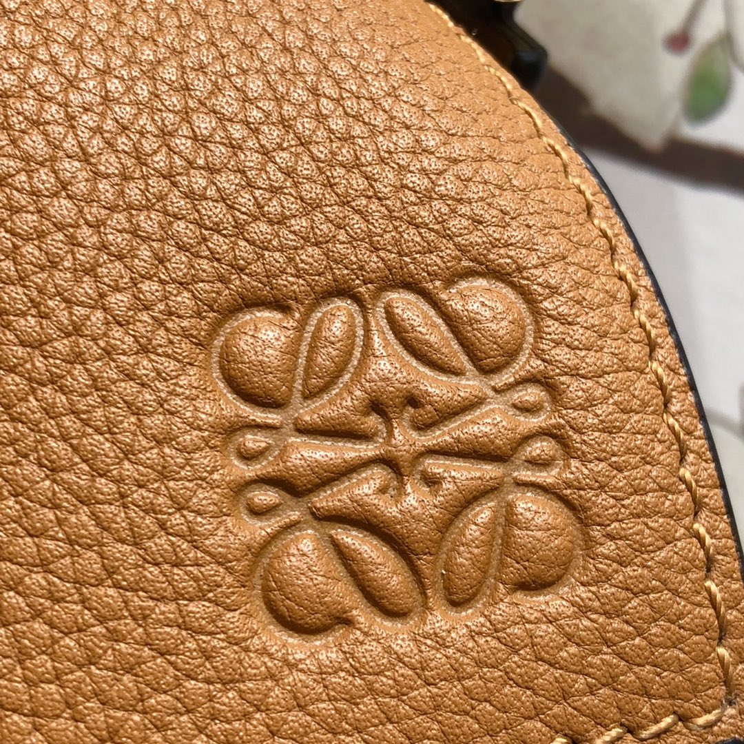 Loewe Small Puzzle 24 Bag in Classic Warm Desert Calfskin