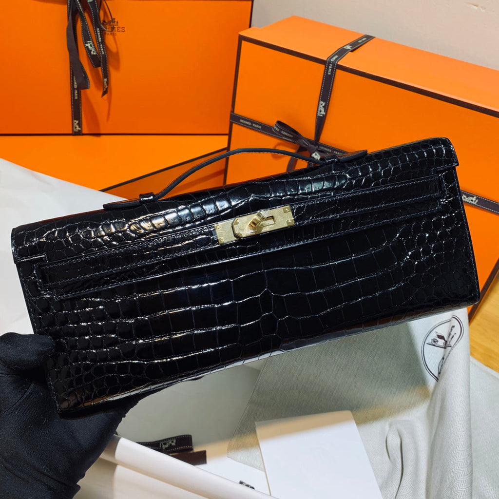 Hermes Kelly Cut 31 in Black Shiny Alligator Leather with Gold Hardware Bag