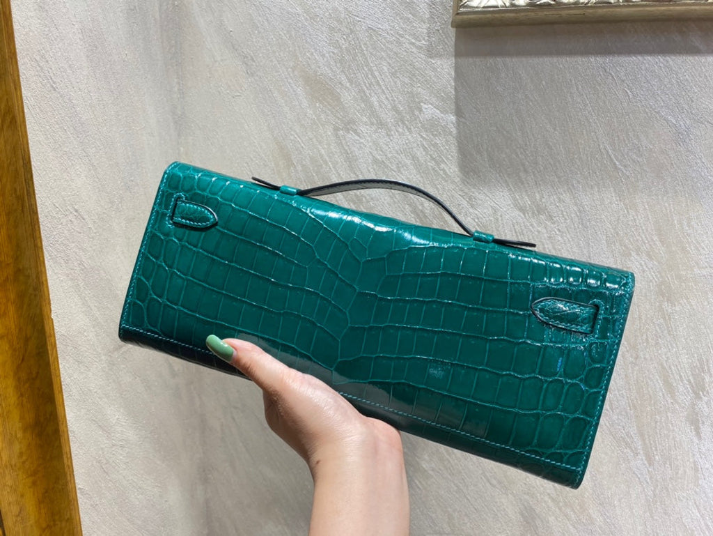 Hermes Kelly Cut 31 in Pine Green Shinny Alligator Leather with Gold Hardware Bag