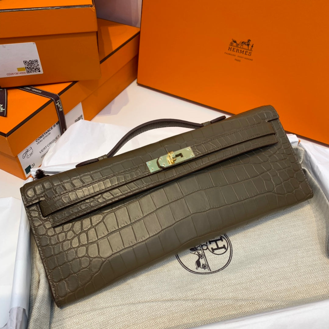 Hermes Kelly Cut 31 in Mocha Brown Alligator Leather with Gold Hardware Bag