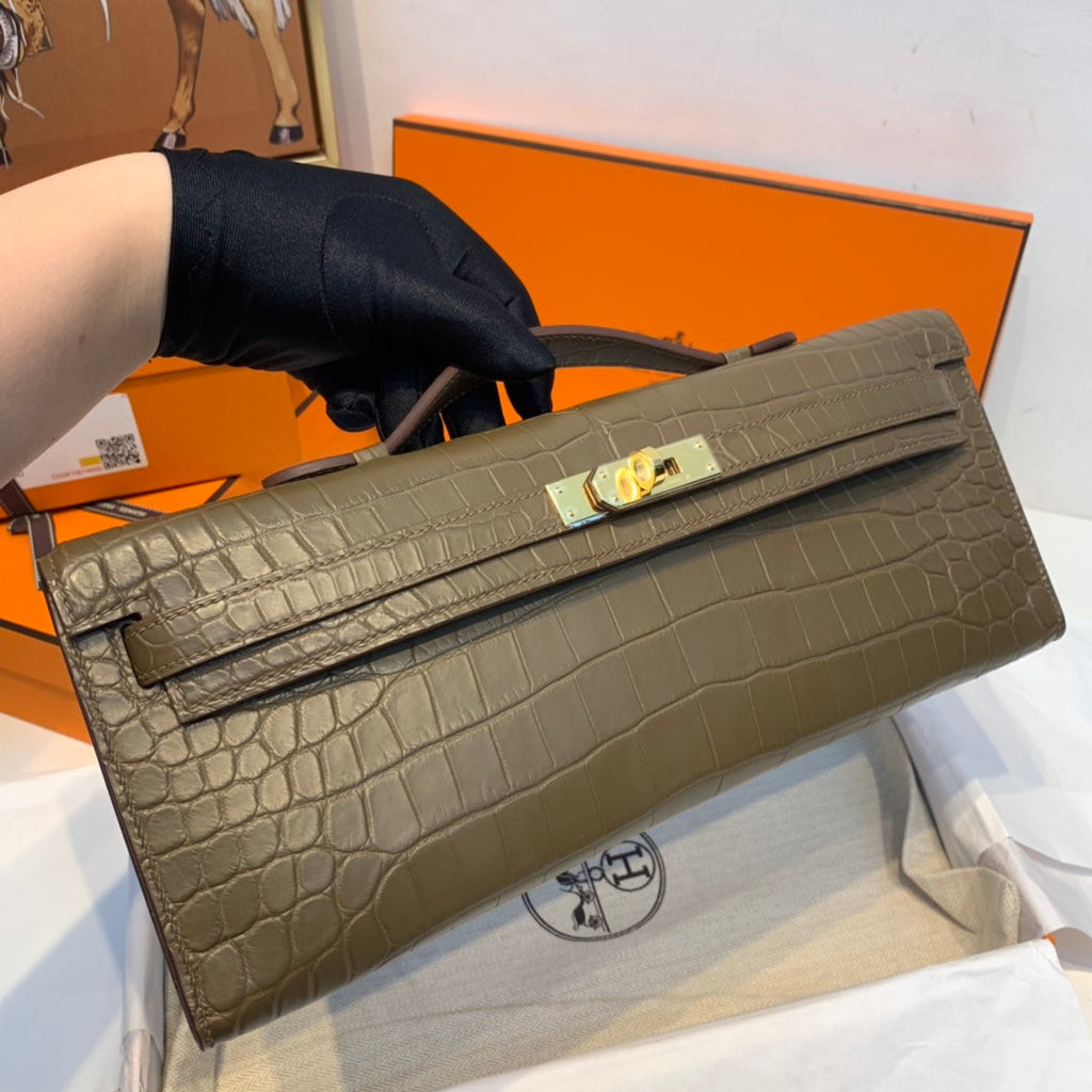 Hermes Kelly Cut 31 in Mocha Brown Alligator Leather with Gold Hardware Bag