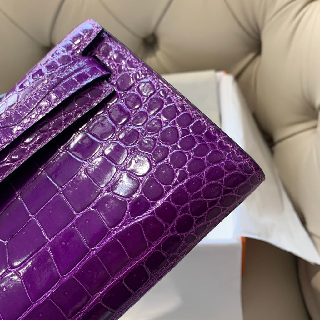 Hermes Kelly Cut 31 in Violet Purple Alligator Leather with Gold Hardware Bag