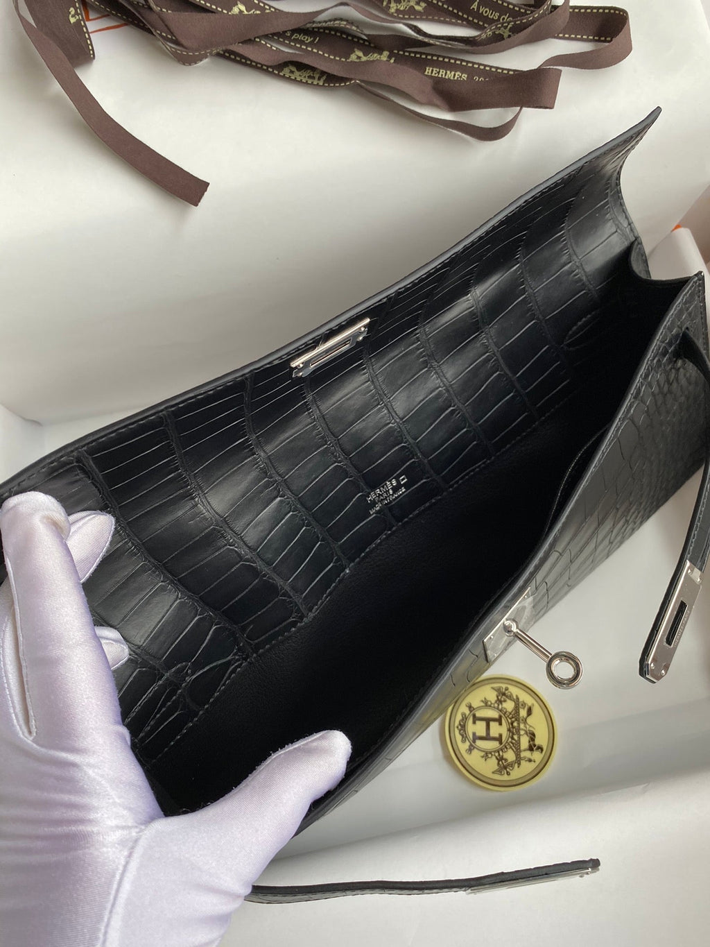 Hermes Kelly Cut 31 in Black Alligator Leather with Silver Hardware Bag