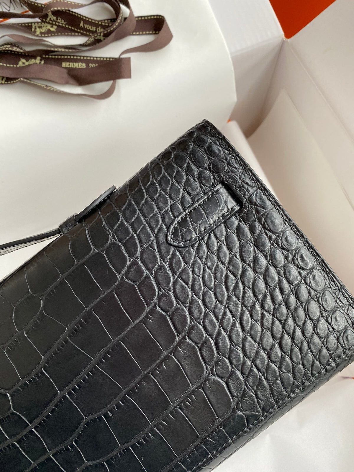 Hermes Kelly Cut 31 in Black Alligator Leather with Silver Hardware Bag