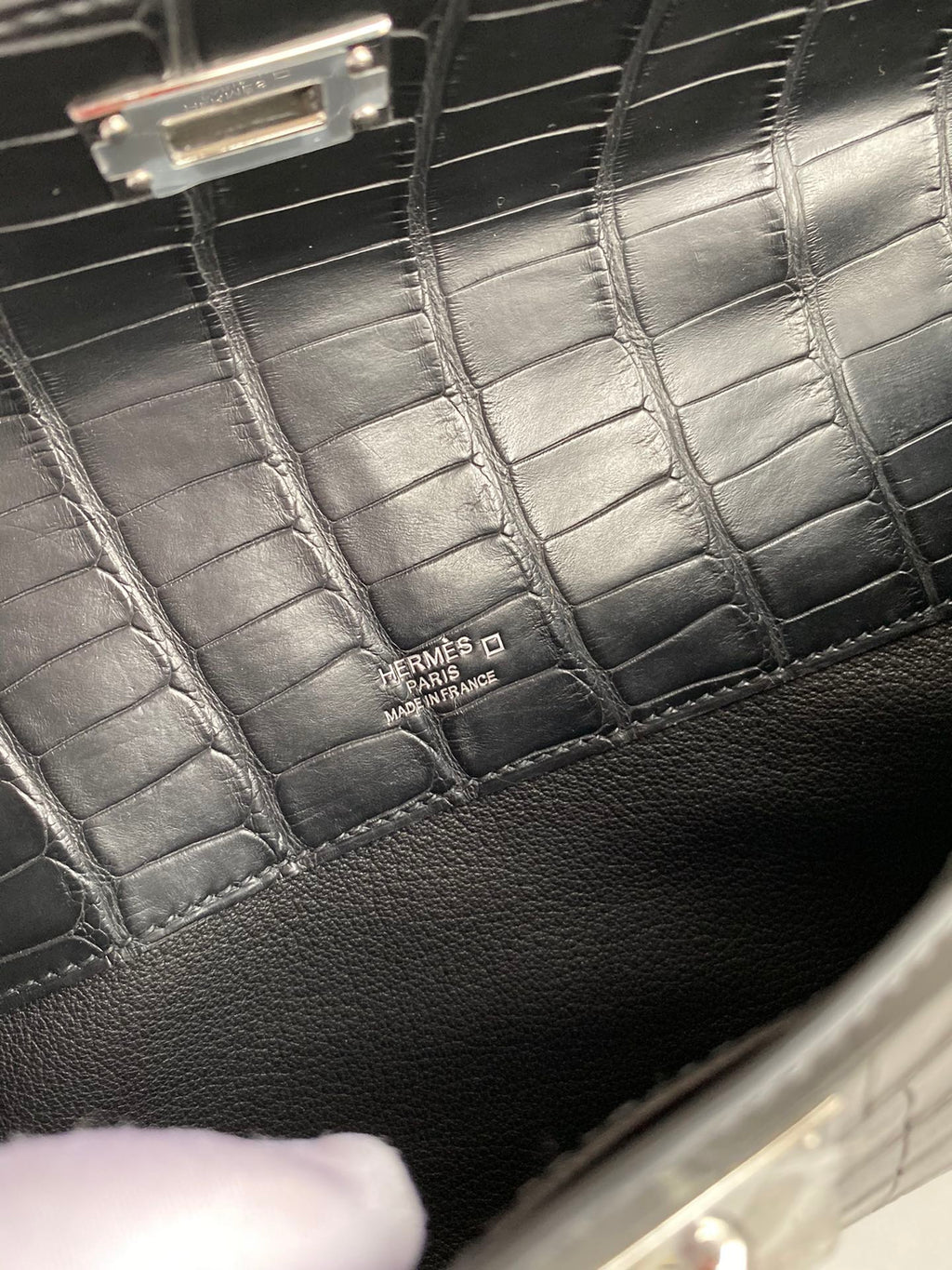 Hermes Kelly Cut 31 in Black Alligator Leather with Silver Hardware Bag