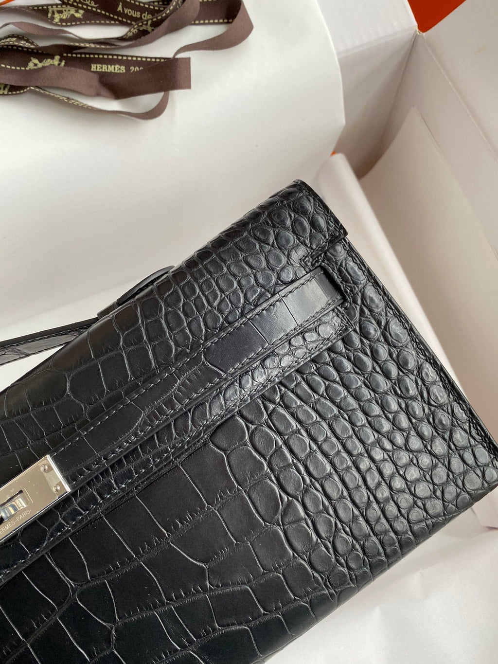 Hermes Kelly Cut 31 in Black Alligator Leather with Silver Hardware Bag