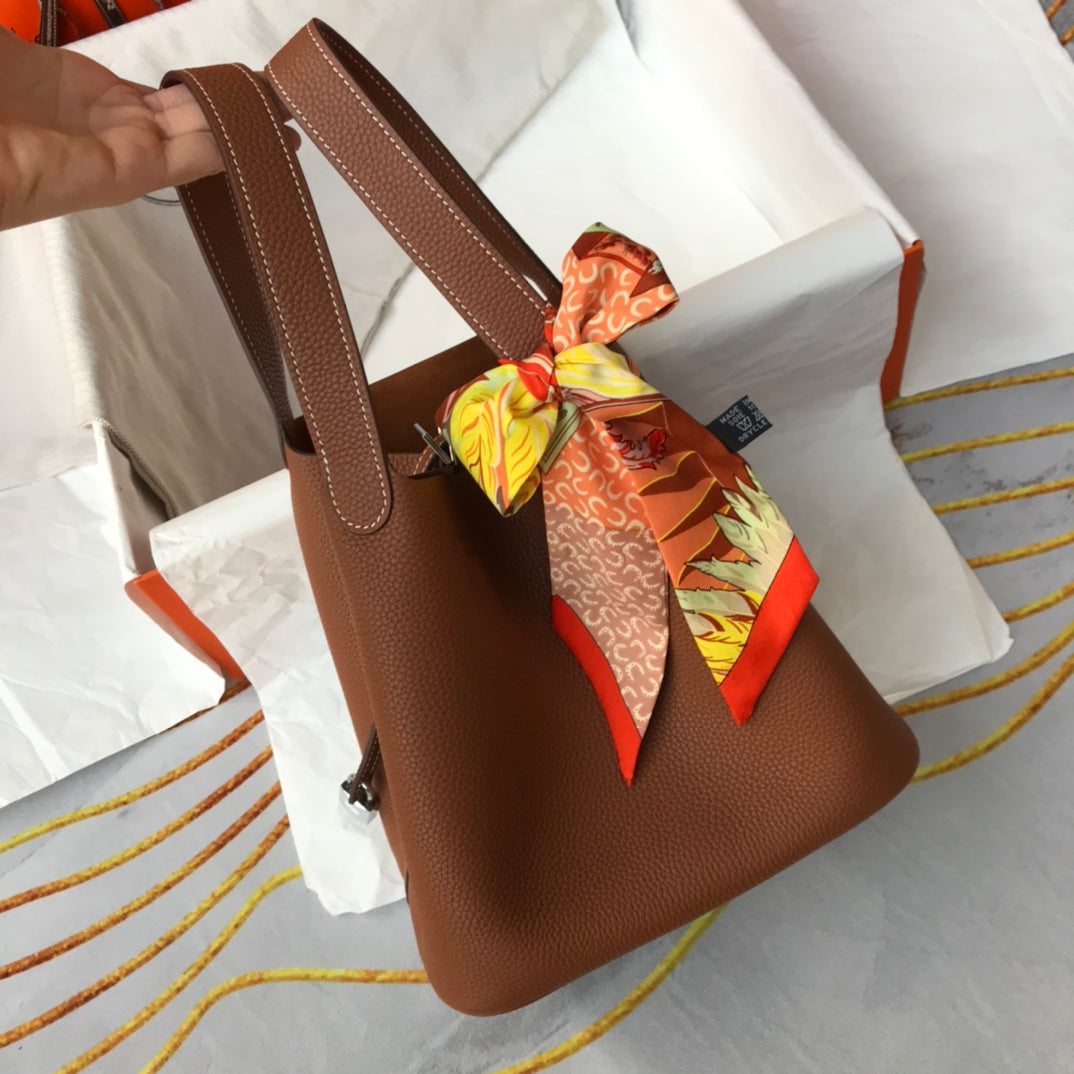 Hermes Picotin Lock 18 Gold Togo Shw Bag