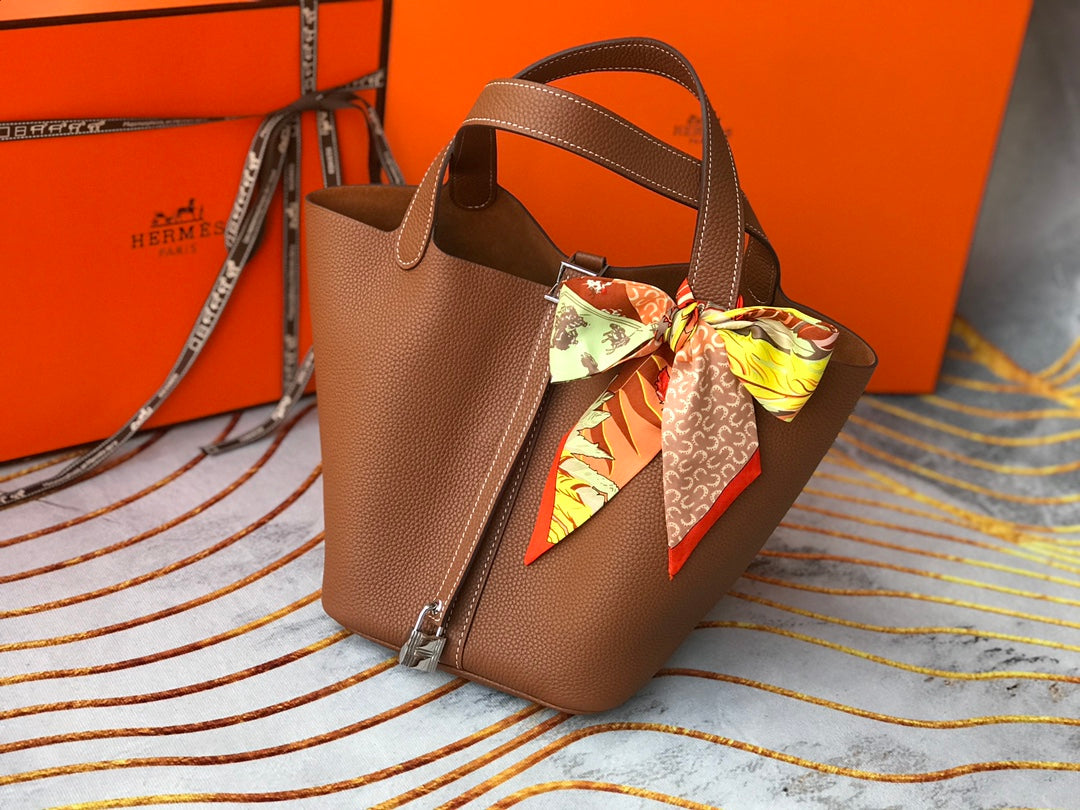 Hermes Picotin Lock 18 Gold Togo Shw Bag