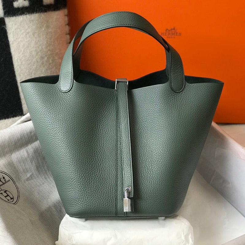 Hermes Picotin Lock 22 Grass Green Togo Shw Bag