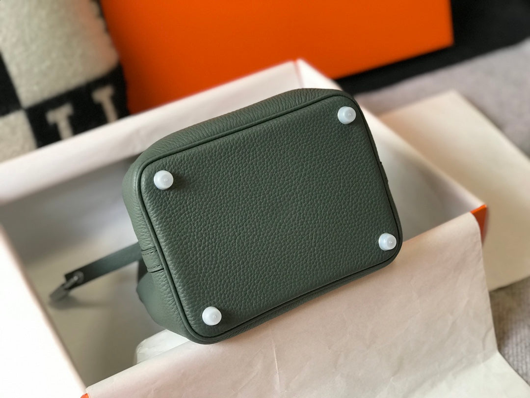 Hermes Picotin Lock 18 Grass Green Togo Shw Bag