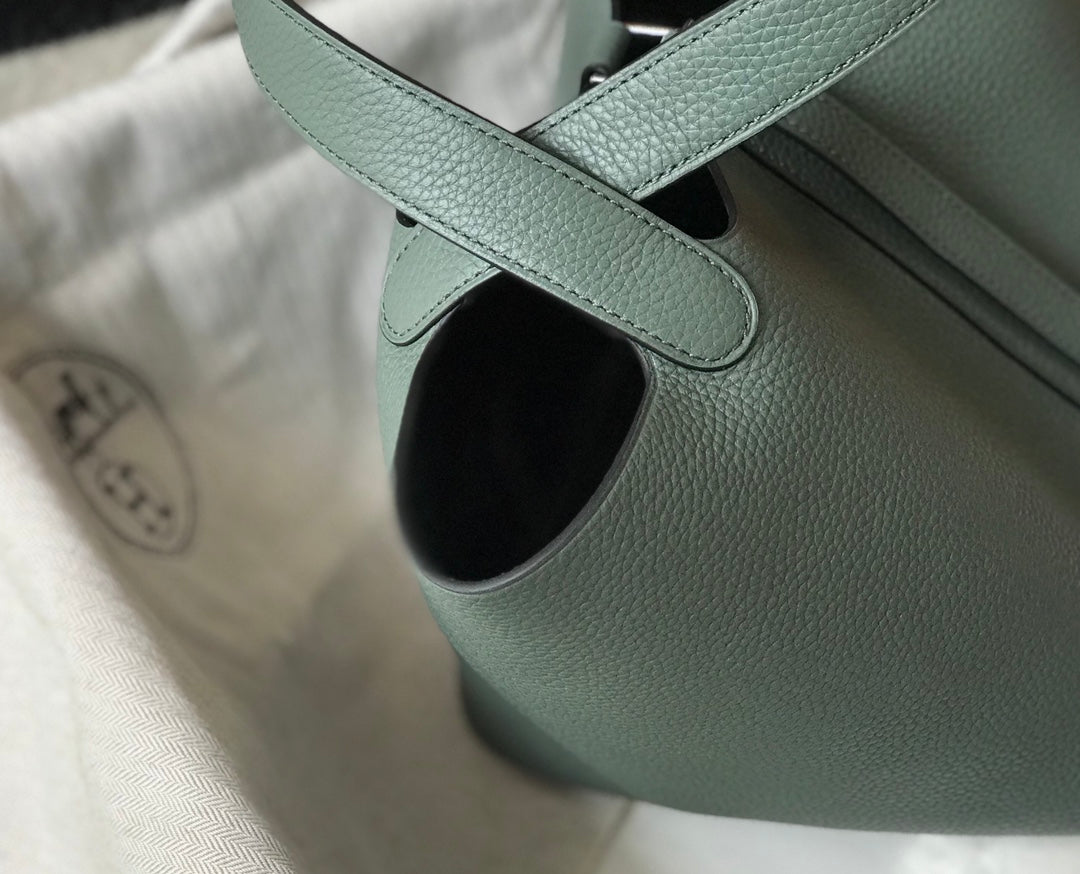 Hermes Picotin Lock 18 Grass Green Togo Shw Bag