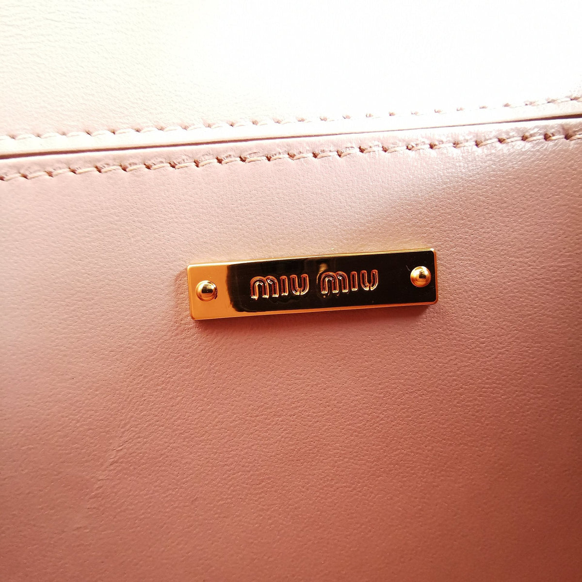 Lady 20 Handbag in Crocodile Pattern Pink Pastel Calfskin