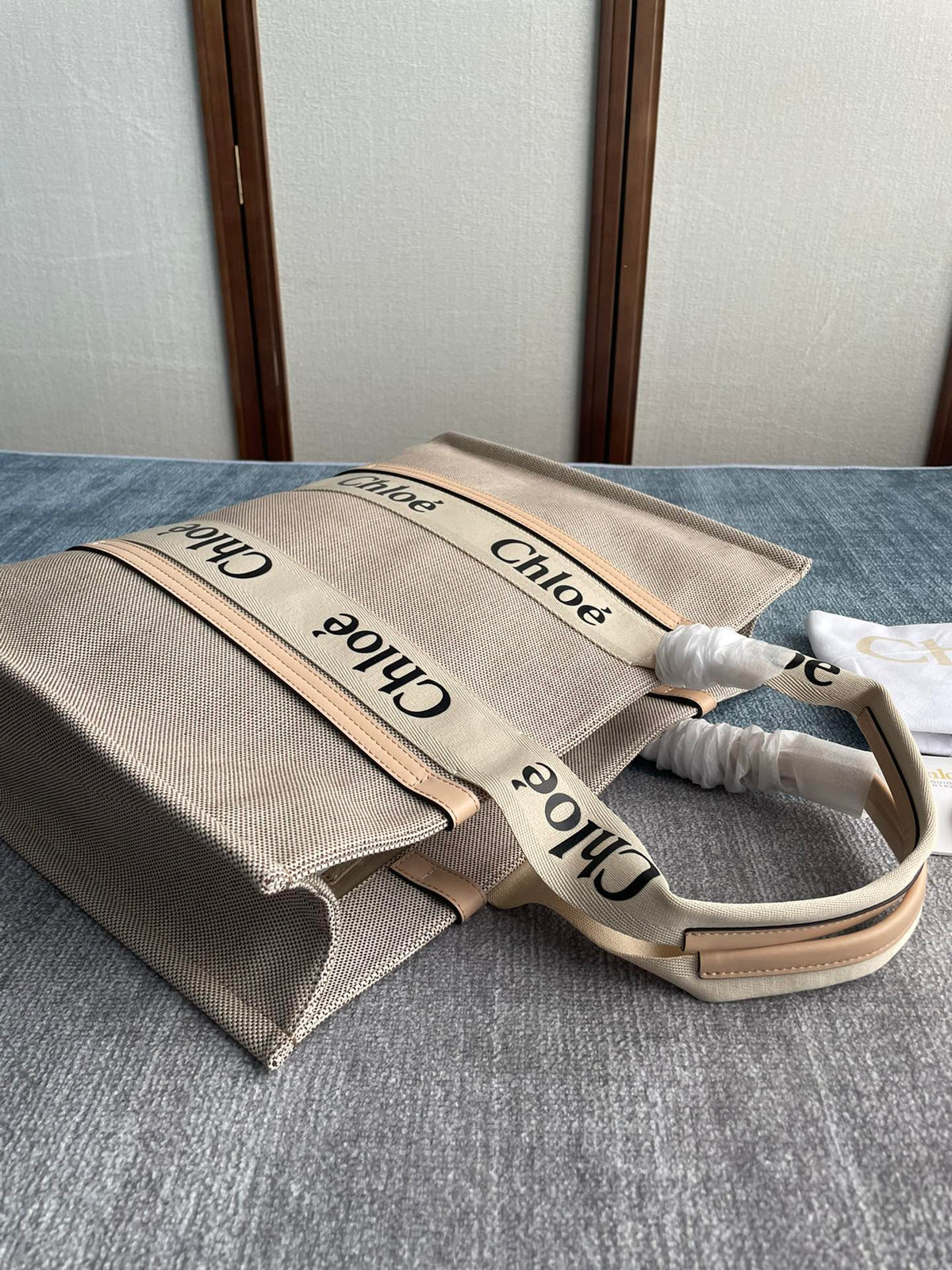 Lagre Woody Tote Bag 45 in Beige Linen Canvas Black Webbing Logo Embroider Nude Calfskin