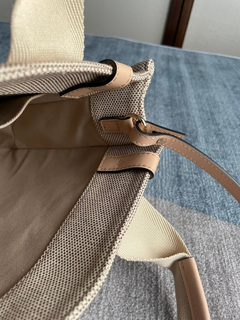 Small Strap Woody Tote Bag 26.5 in Beige Linen Canvas Black Webbing Logo Embroider Nude Calfskin