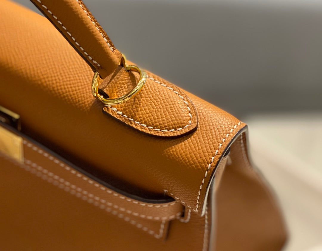 Hermes Kelly 28cm in Gold Epsom Calfskin Gold Hardware Bag