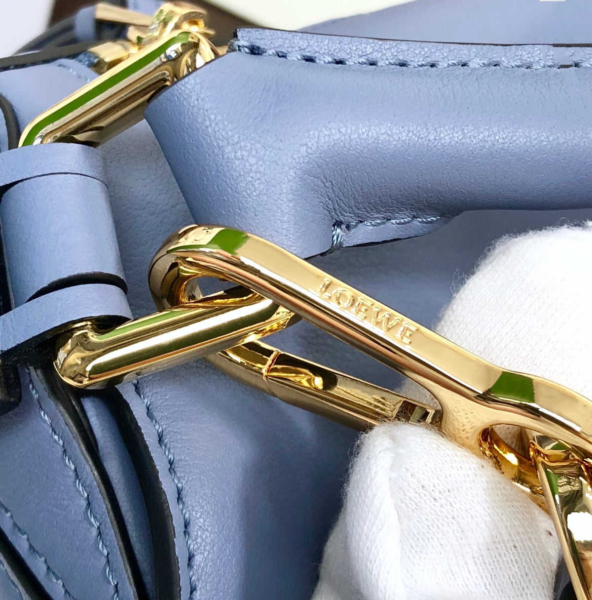 Loewe Small Puzzle 24 Bag in Classic Light Purple Calfskin