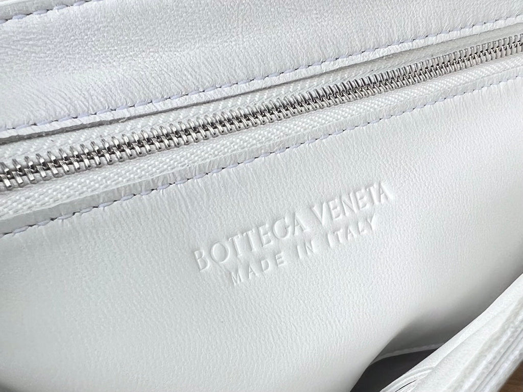 Bottega Veneta Small Cassette 23 in White Fringed Calfskin Bag