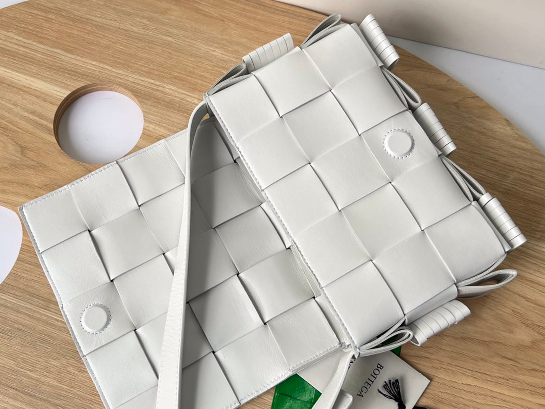Bottega Veneta Small Cassette 23 in White Fringed Calfskin Bag
