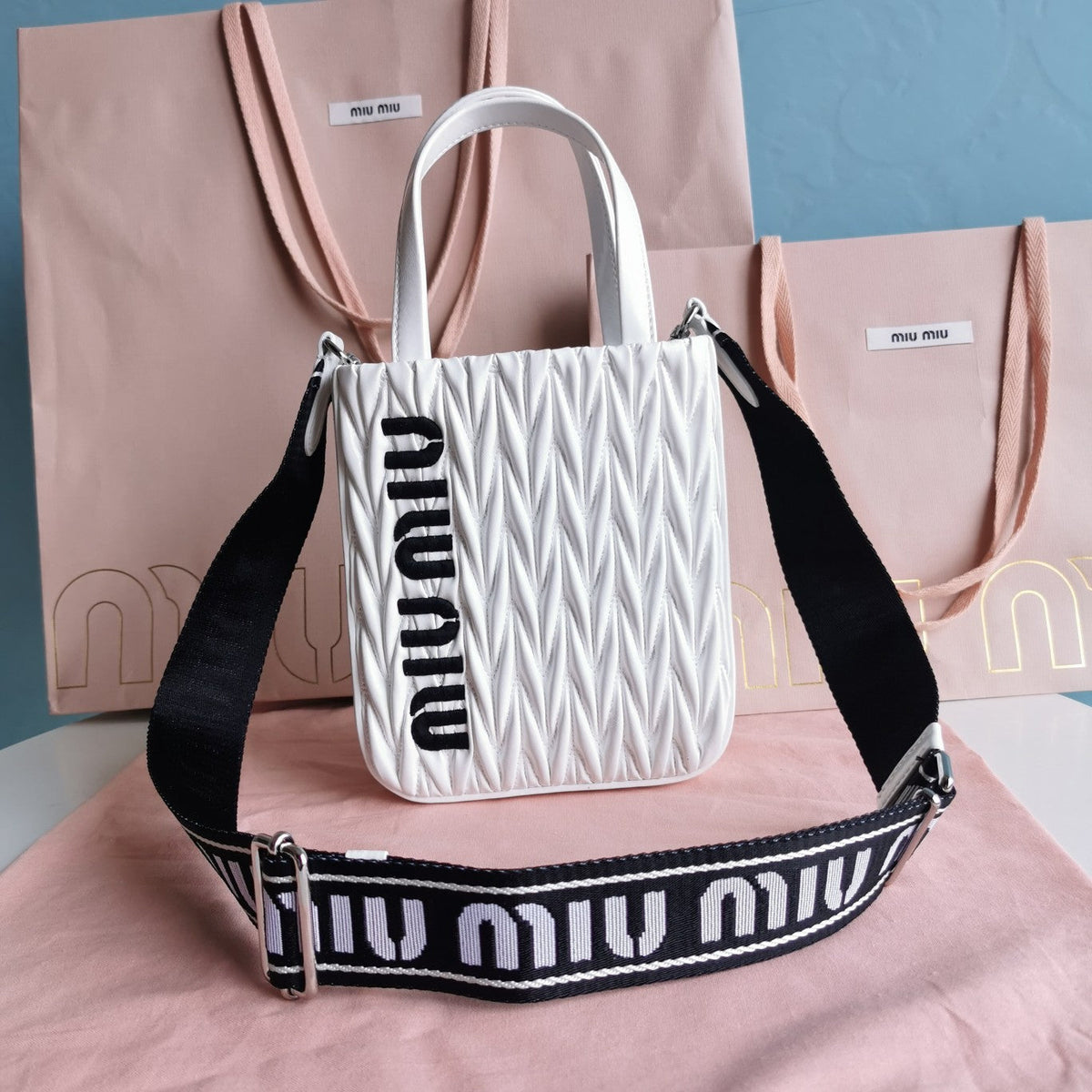 Tote 18 Bag in White Calfskin