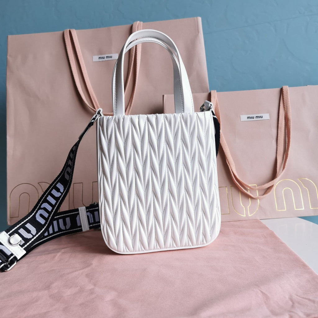 Tote 18 Bag in White Calfskin