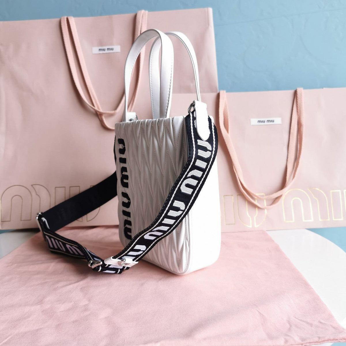 Tote 18 Bag in White Calfskin