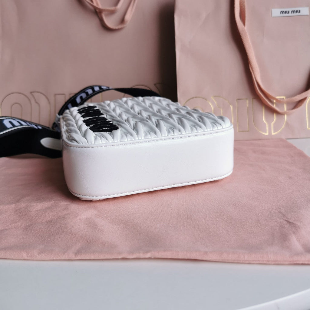 Tote 18 Bag in White Calfskin