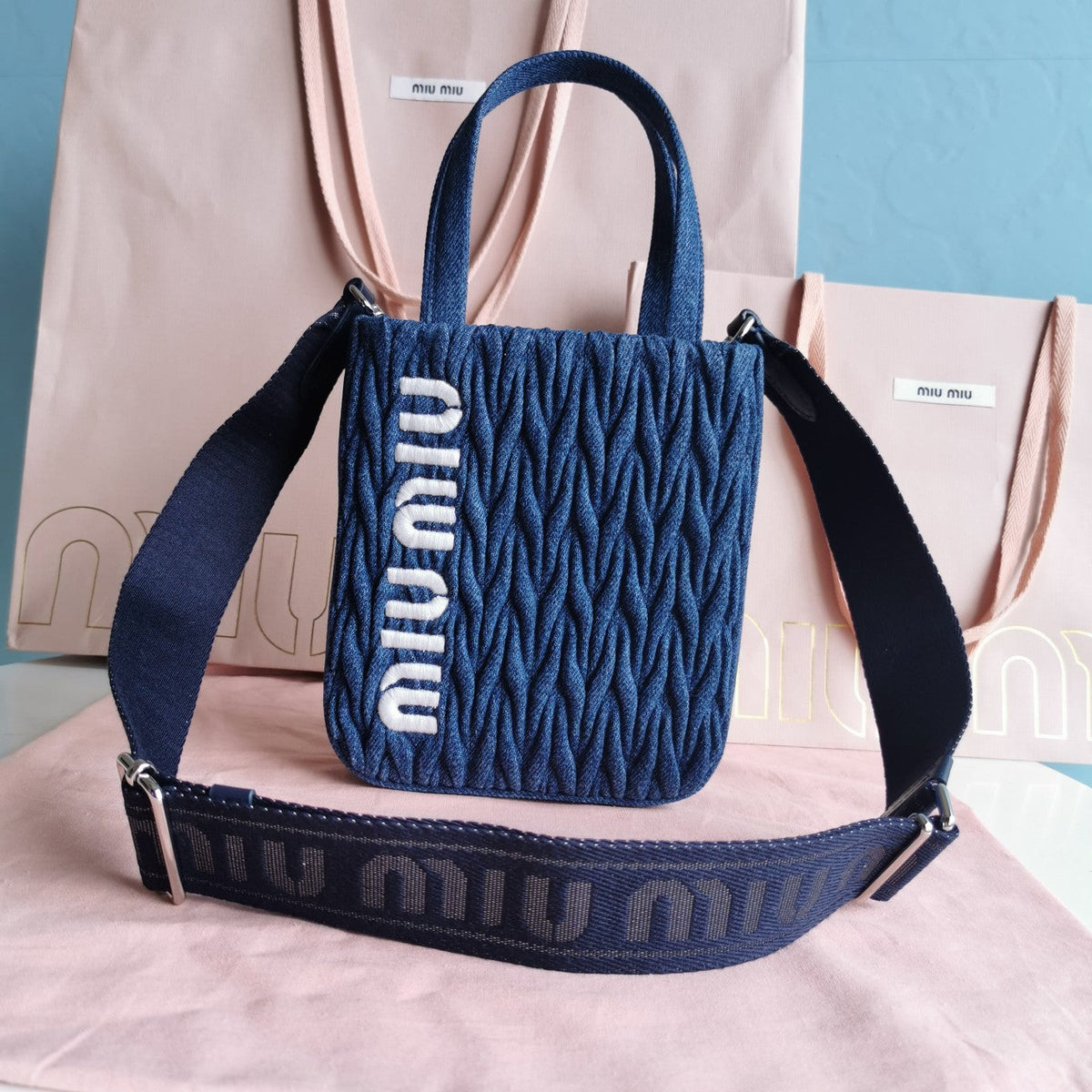 Tote 18 Bag in Navy Blue Denim