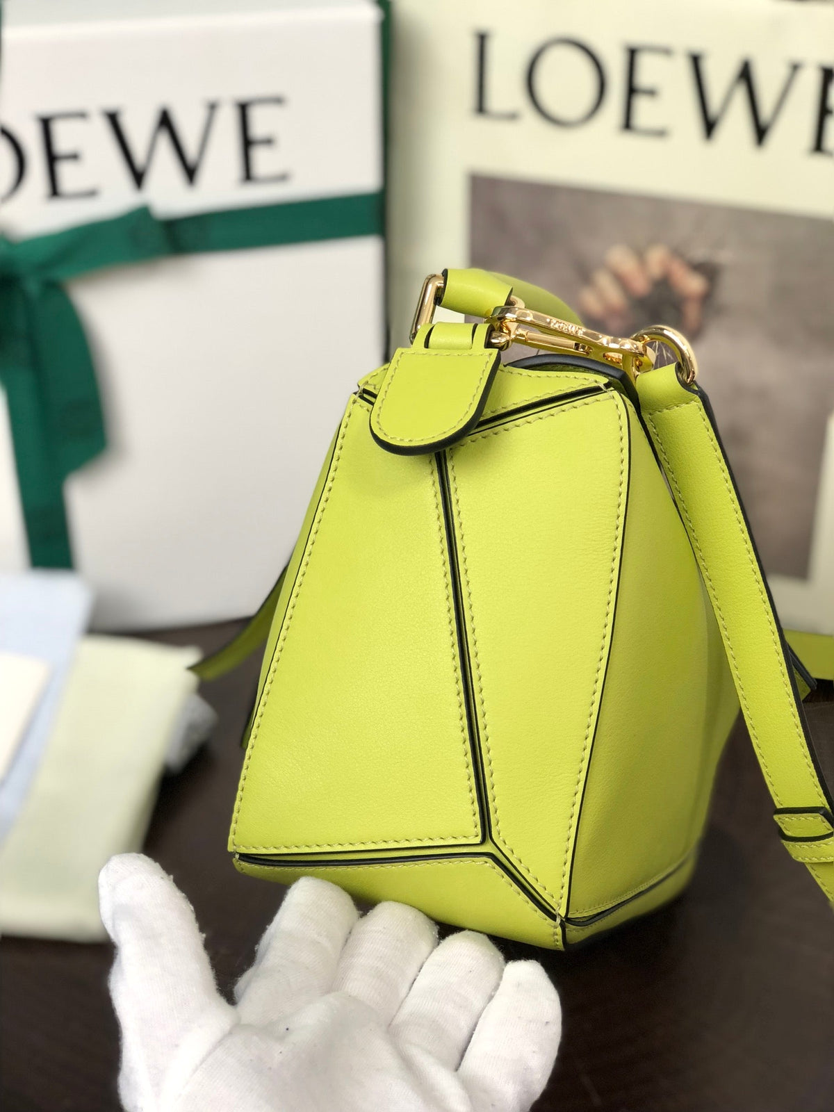 Loewe Small Puzzle 24 Bag in Classic Meadow Green Calfskin