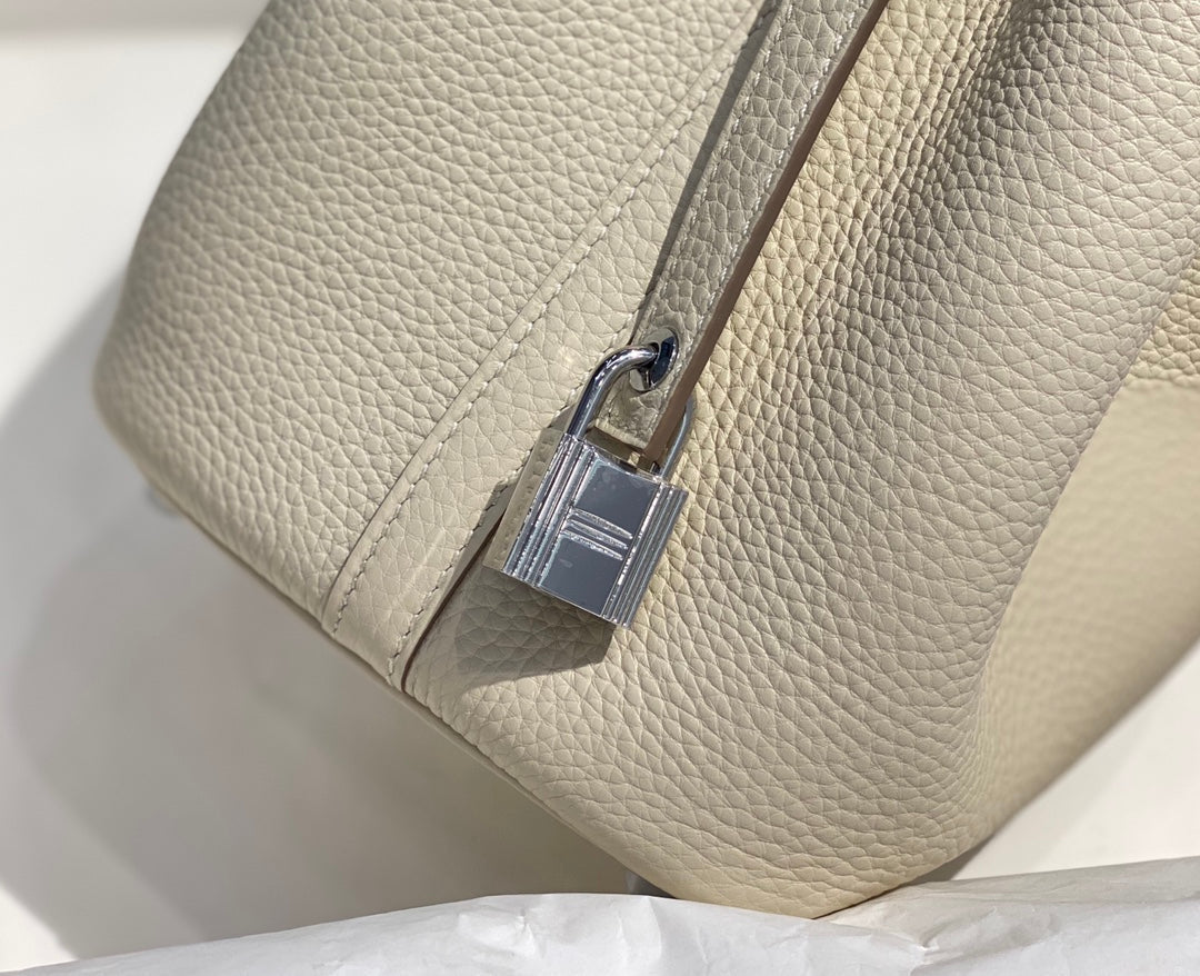 Hermes Picotin Lock 18 Ivory Togo Shw Bag