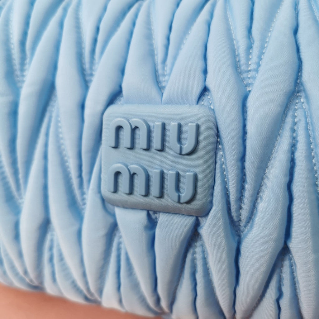 Wander 28 Bag in Blue Mint Eco - Friendly Nylon