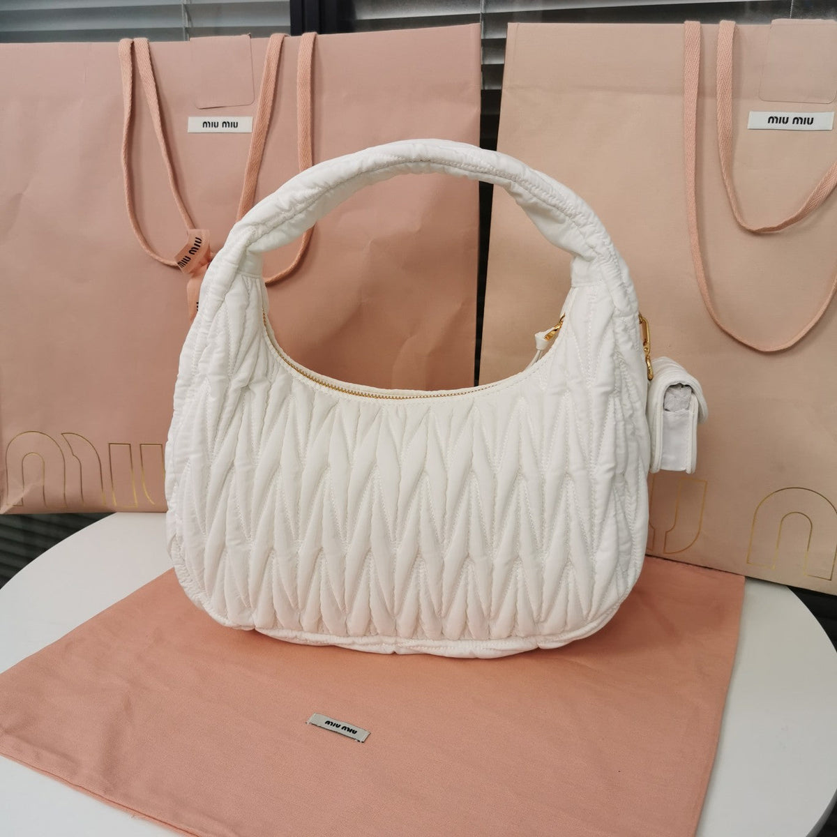 Wander 28 Bag in White Eco - Friendly Nylon