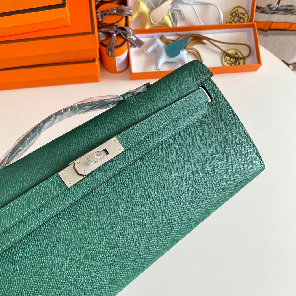 Hermes Kelly Cut 31 in Green Forest Calfskin with Silver Hardware Bag
