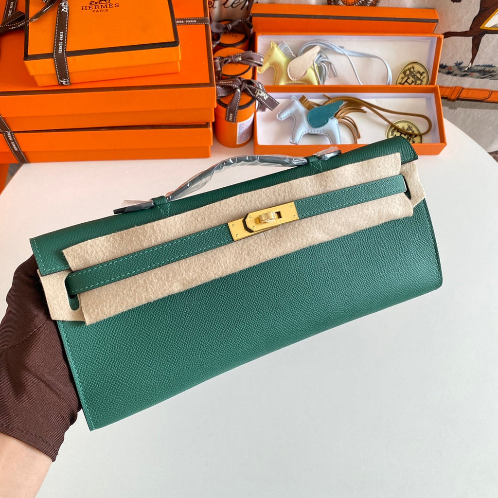 Hermes Kelly Cut 31 in Green Forest Calfskin with Gold Hardware Bag