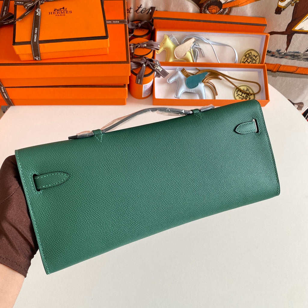 Hermes Kelly Cut 31 in Green Forest Calfskin with Gold Hardware Bag