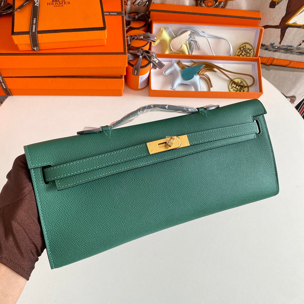 Hermes Kelly Cut 31 in Green Forest Calfskin with Gold Hardware Bag
