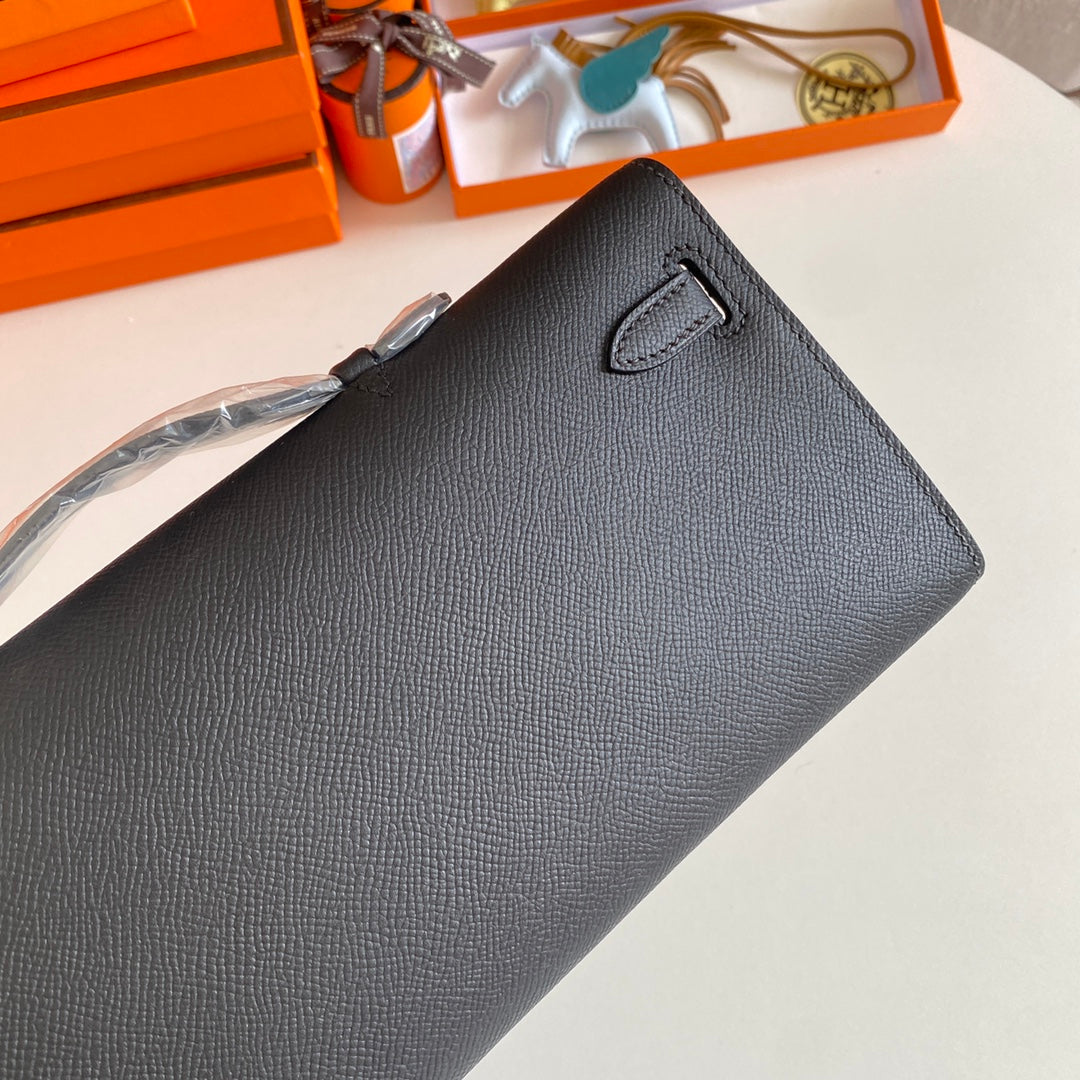 Hermes Kelly Cut 31 in Black Calfskin with Gold Hardware Bag