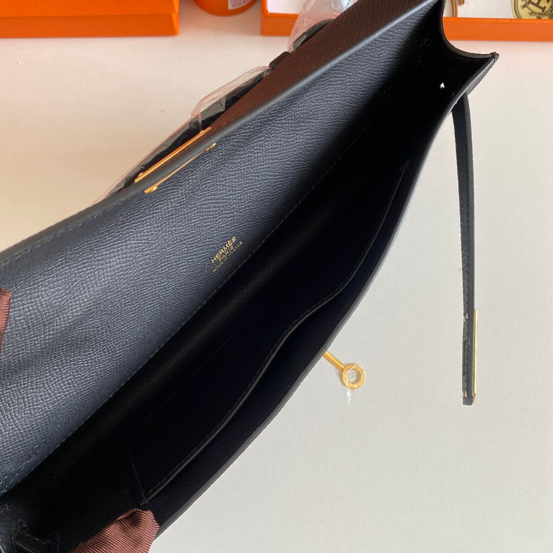 Hermes Kelly Cut 31 in Black Calfskin with Gold Hardware Bag