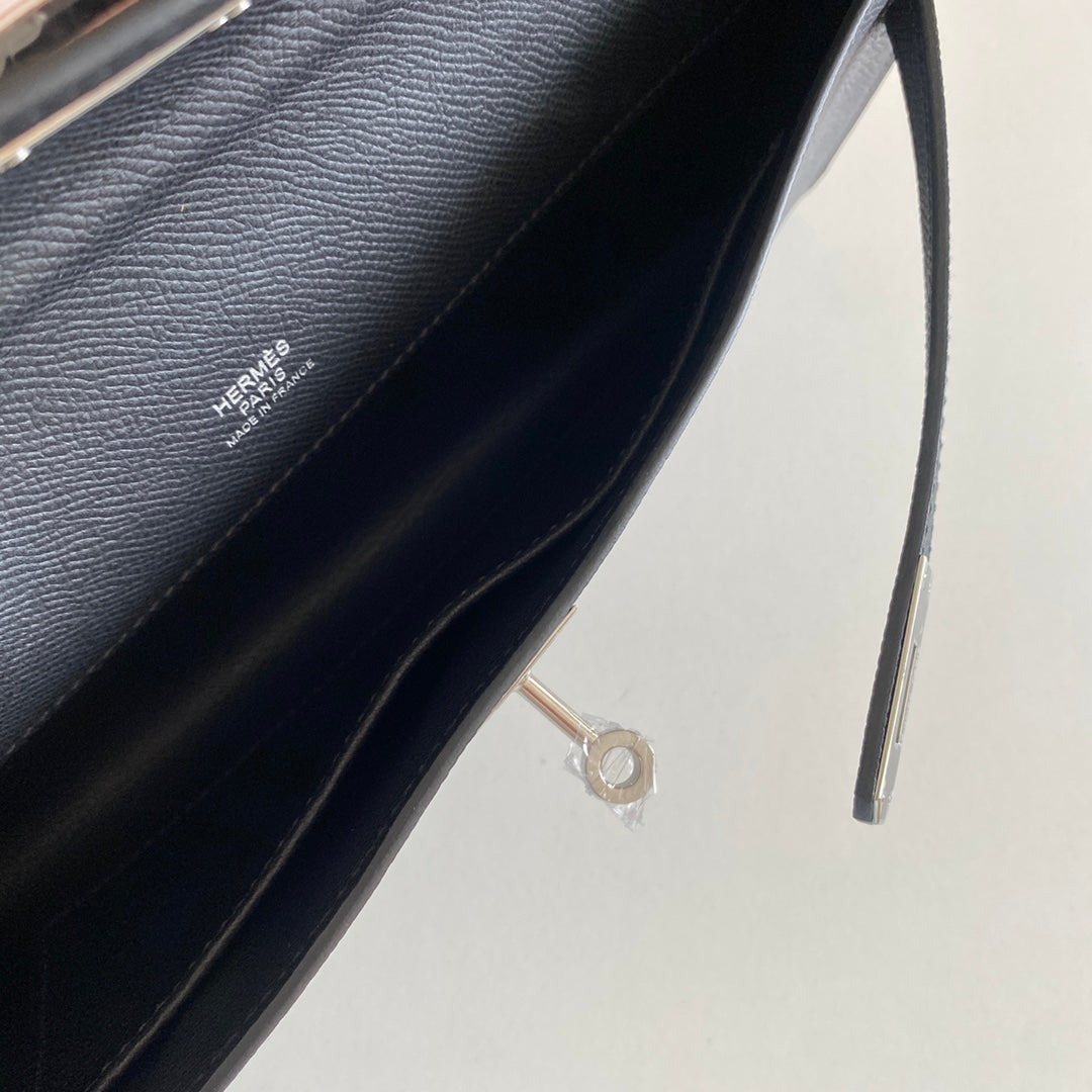 Hermes Kelly Cut 31 in Black Calfskin with Silver Hardware Bag