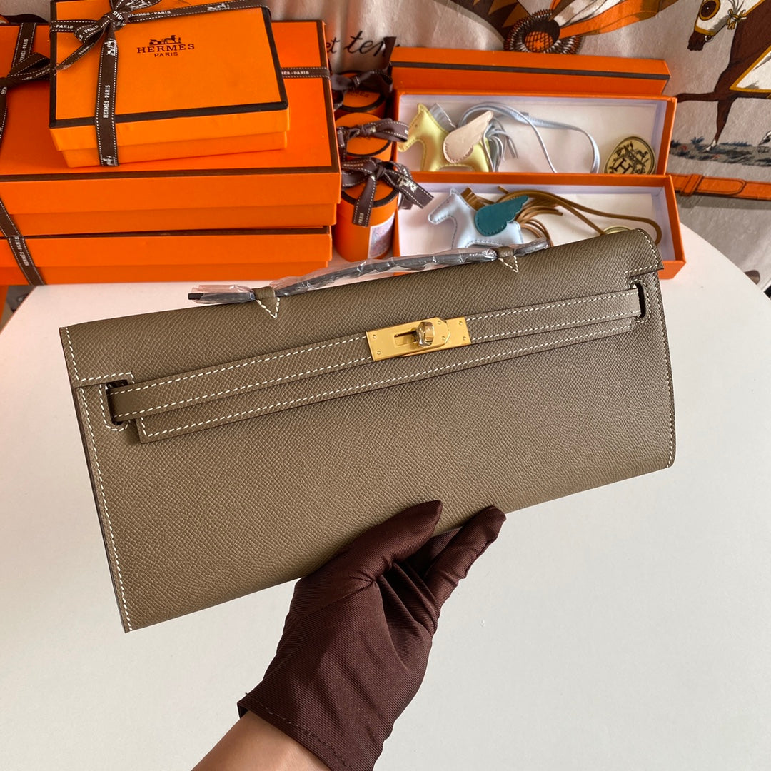 Hermes Kelly Cut 31 in Mocha Brown Calfskin with Gold Hardware Bag