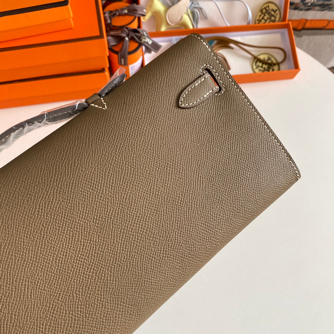 Hermes Kelly Cut 31 in Mocha Brown Calfskin with Gold Hardware Bag