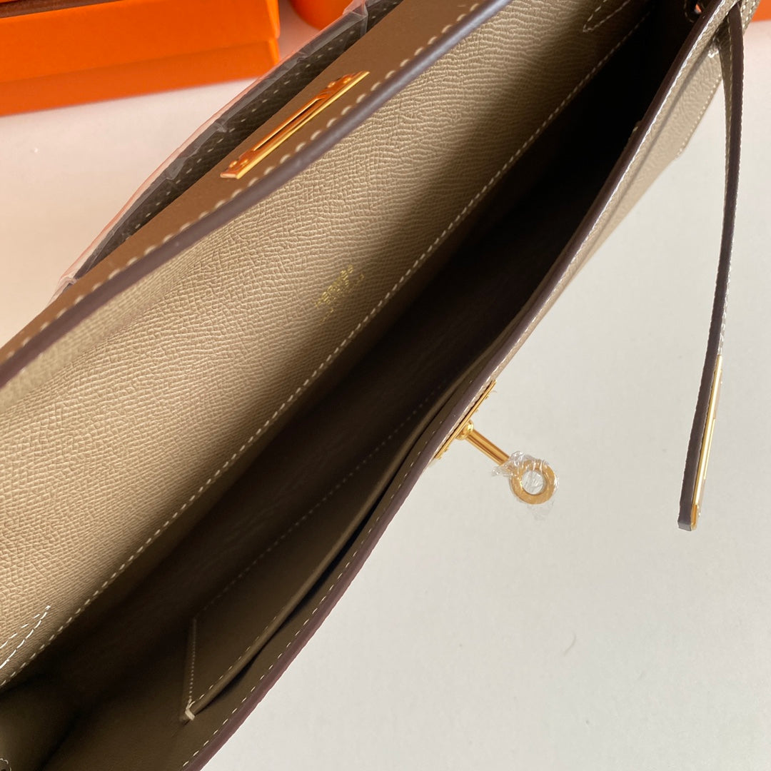 Hermes Kelly Cut 31 in Mocha Brown Calfskin with Gold Hardware Bag