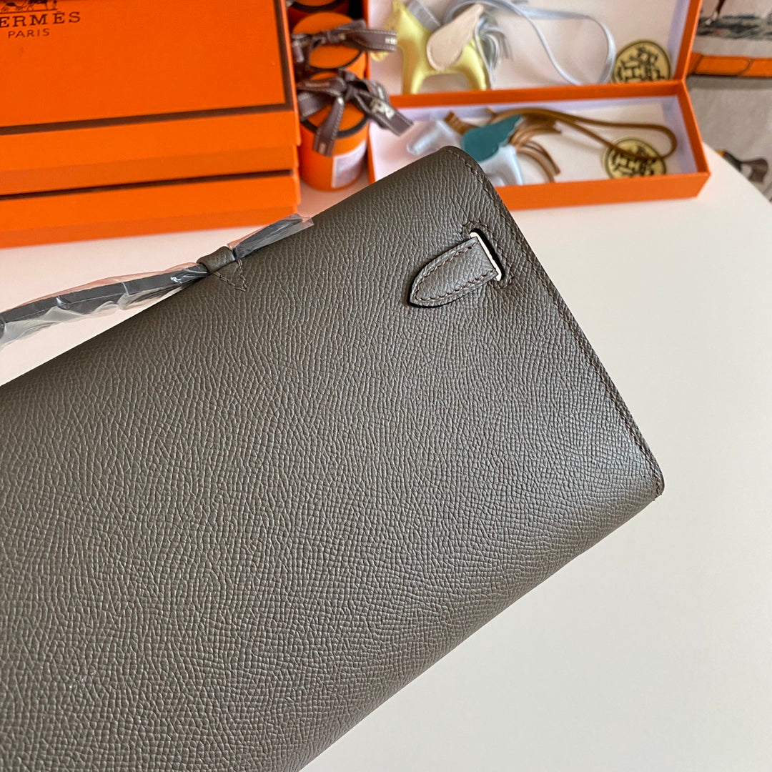 Hermes Kelly Cut 31 in Wood Brown Calfskin with Silver Hardware Bag