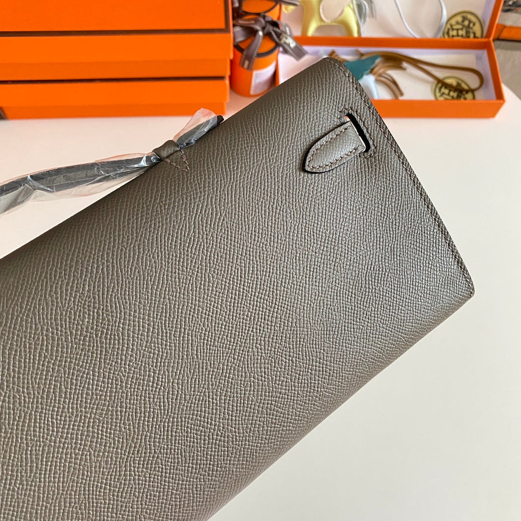 Hermes Kelly Cut 31 in Wood Brown Calfskin with Gold Hardware Bag