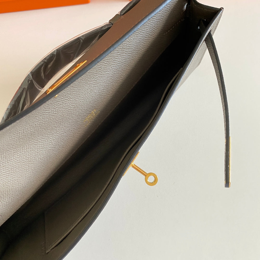 Hermes Kelly Cut 31 in Wood Brown Calfskin with Gold Hardware Bag