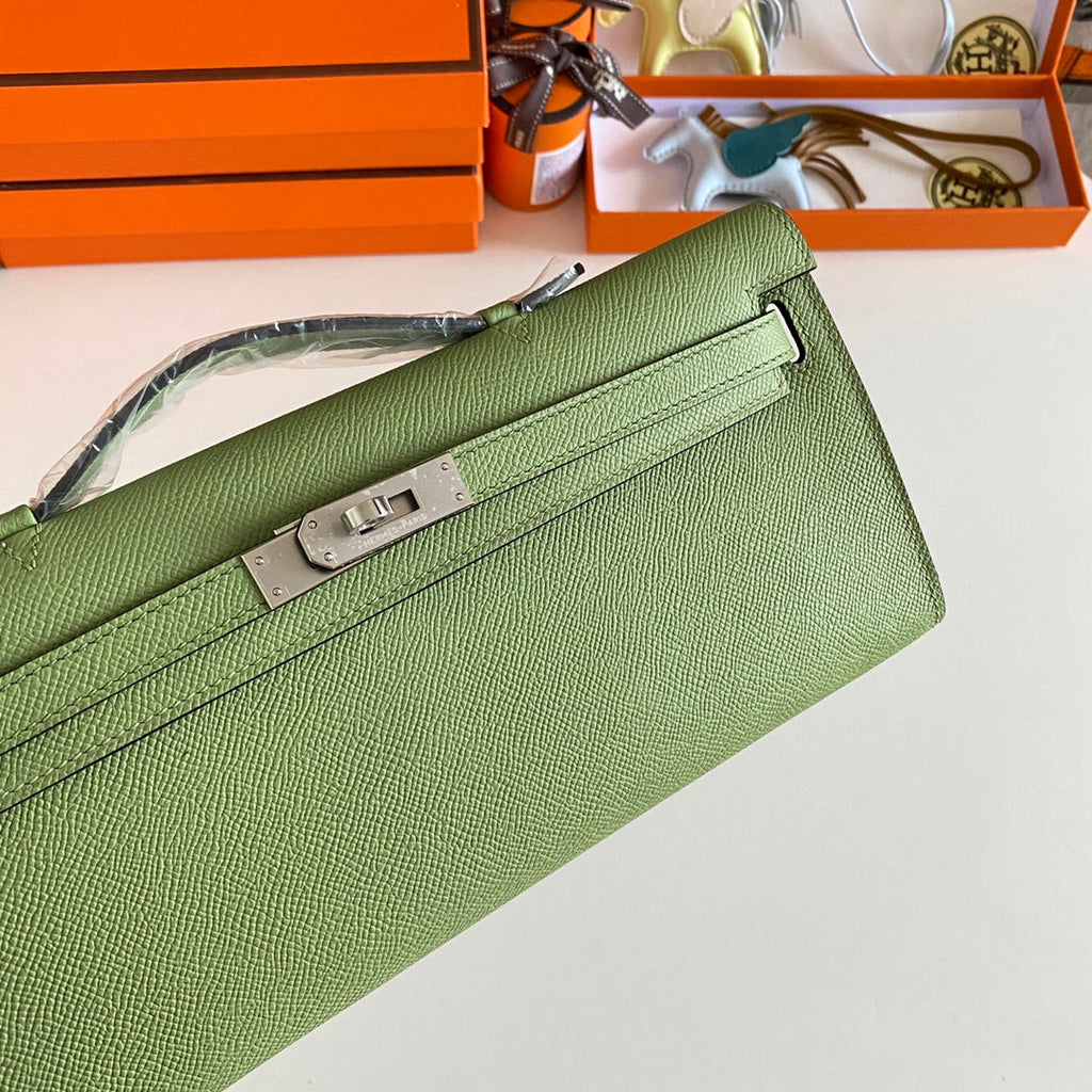 Hermes Kelly Cut 31 in Apple Green Calfskin with Silver Hardware Bag