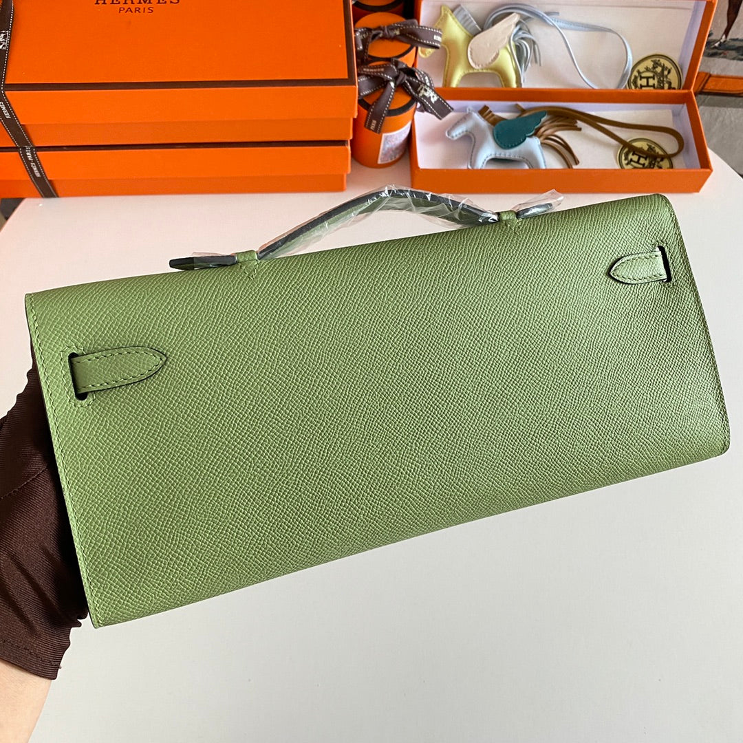 Hermes Kelly Cut 31 in Apple Green Calfskin with Silver Hardware Bag