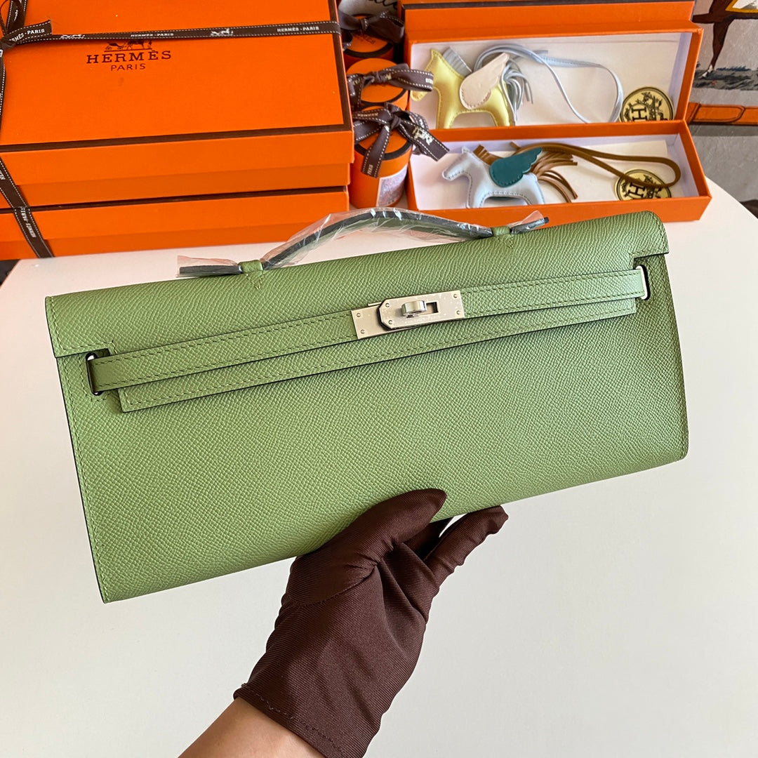 Hermes Kelly Cut 31 in Apple Green Calfskin with Silver Hardware Bag