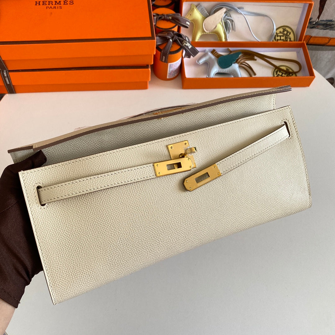 Hermes Kelly Cut 31 in Beige Cream Calfskin with Gold Hardware Bag